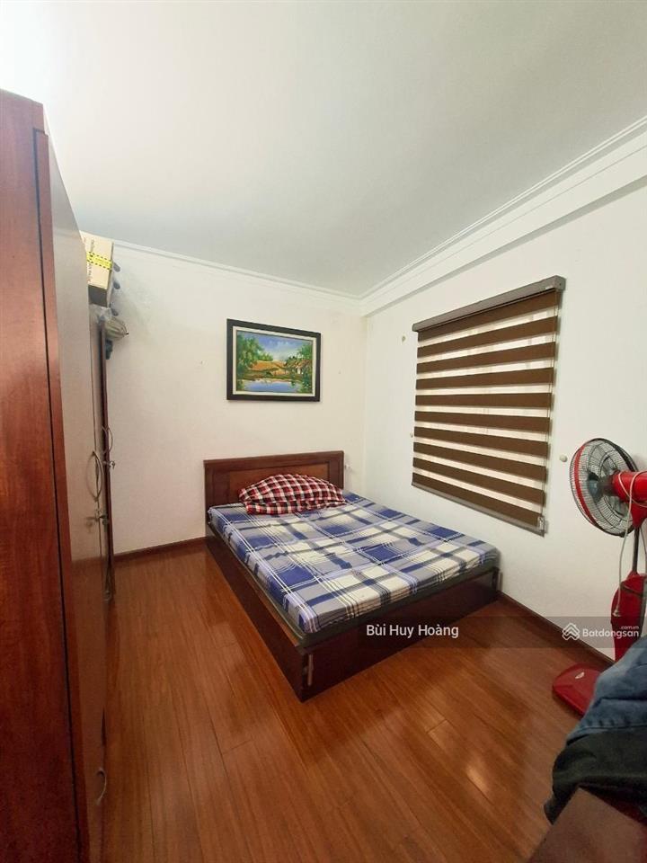 Lô góc  dân xây  5m ra mặt phố  ngõ thông ba gác  42m2 chỉ 11,x tỷ  hà đông  cầu trắng
