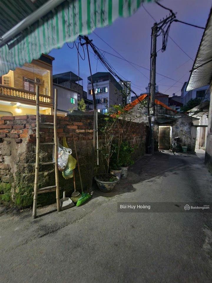 Bán đất  chỉ 200tr/m2  50m2 mặt tiền 5m  lô góc  ô tô vào nhà  10m ô tô tránh  hà đông