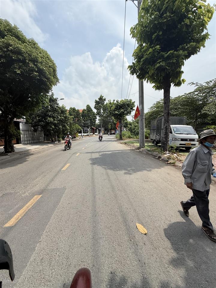 Nhà 1 đời chủ chưa qua đầu tư  liền kề vạn phúc city 51m2  5.7 tỷ