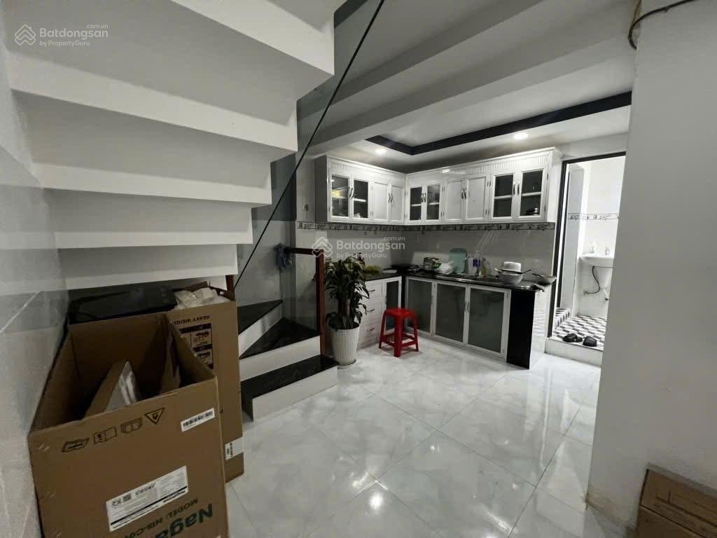 Đối diện vạn phúc citi  60m2  5.4tỷ đang cho thuê 12 triệu/ tháng