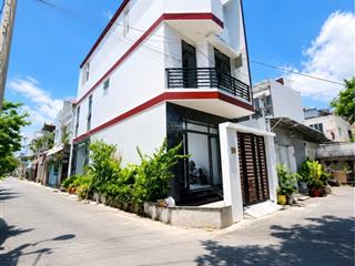 Nhà gần chợ hiệp bình 75m2 lô góc  7ty2