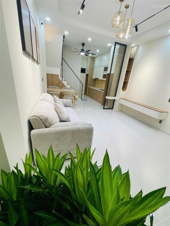 4,8 tỷ  2 tầng  hxh  ngay cạnh cao đẳng công nghệ  kha vạn cân  phạm văn đồng
