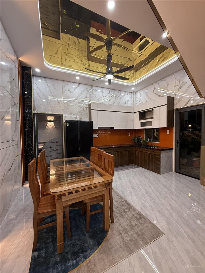 5 tỷ 8  73.7m²  lô góc  tỉnh lộ 43  sát chợ đầu mối