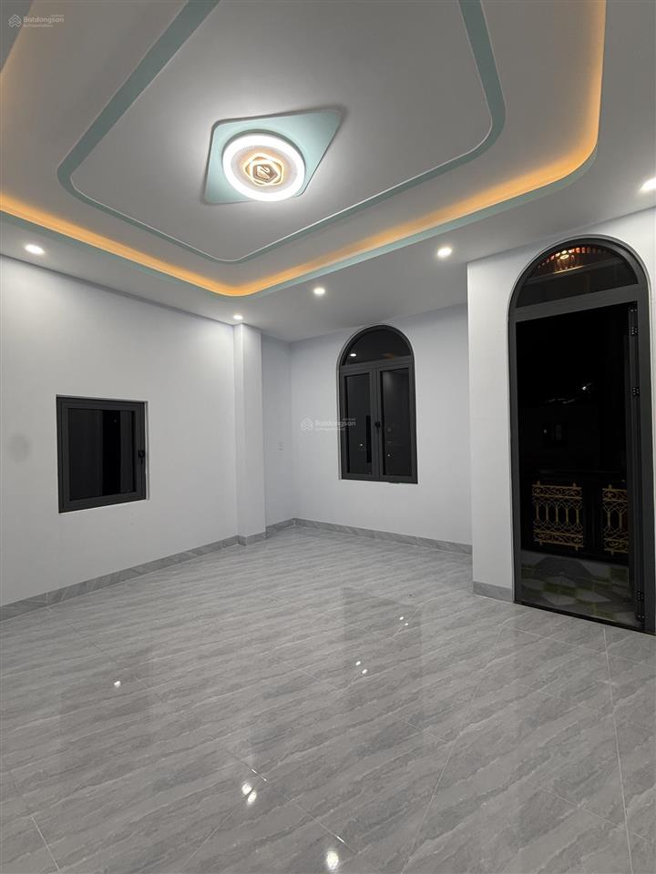 5 tỷ 8  73.7m²  lô góc  tỉnh lộ 43  sát chợ đầu mối