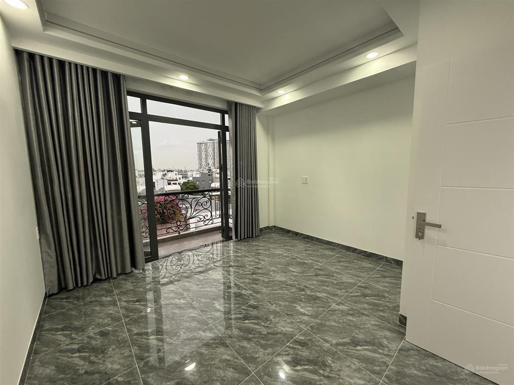 Nhà đẹp 5 tầng  hẻm xe hơi  ngay vạn phúc city