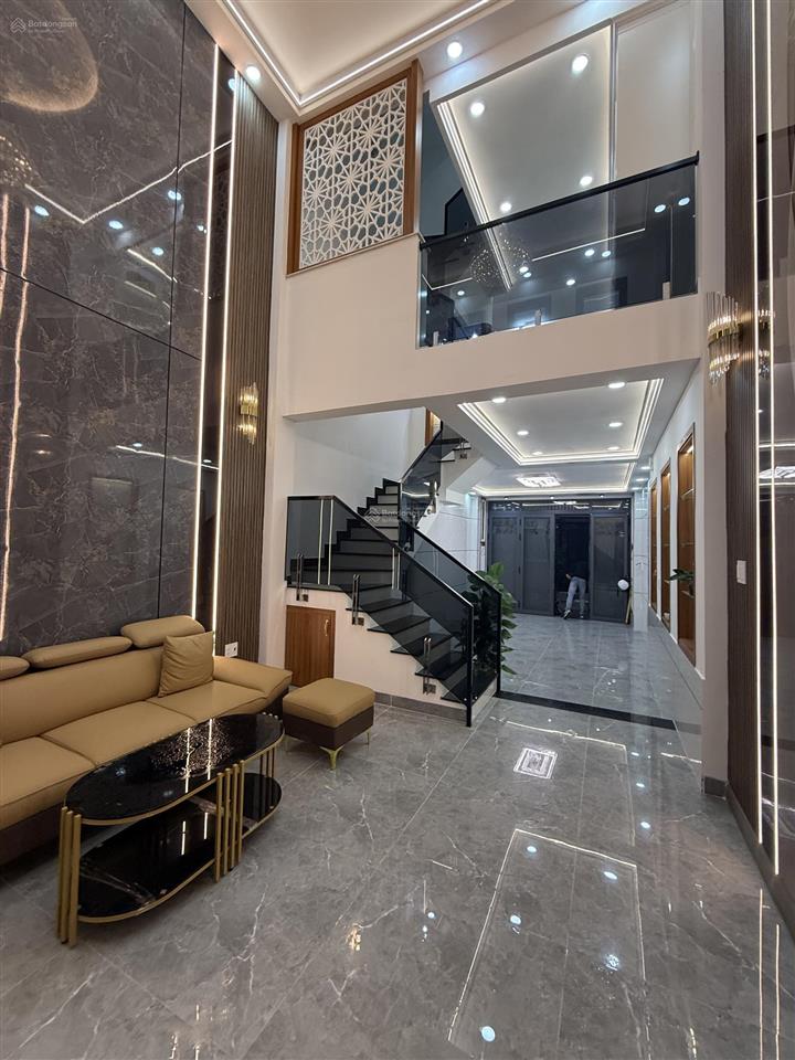 Nhà đẹp 5 tầng  hẻm xe hơi  ngay vạn phúc city
