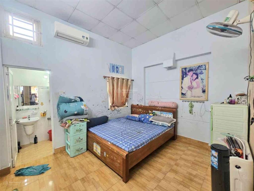 Chính chủ cần bán nhà 3 tầng 3pn rộng rãi  khu phân lô dân trí cao  xe hơi đỗ cửa  trung