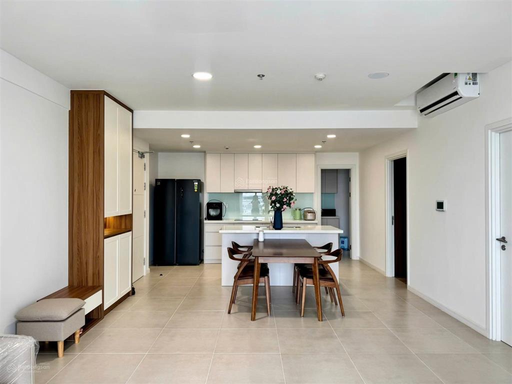 Chính chủ rao căn 2pn 73m2, view nội khu mát mẻ.