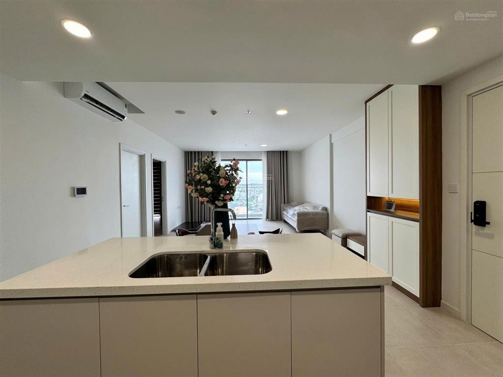 Chính chủ rao căn 2pn 73m2, view nội khu mát mẻ.