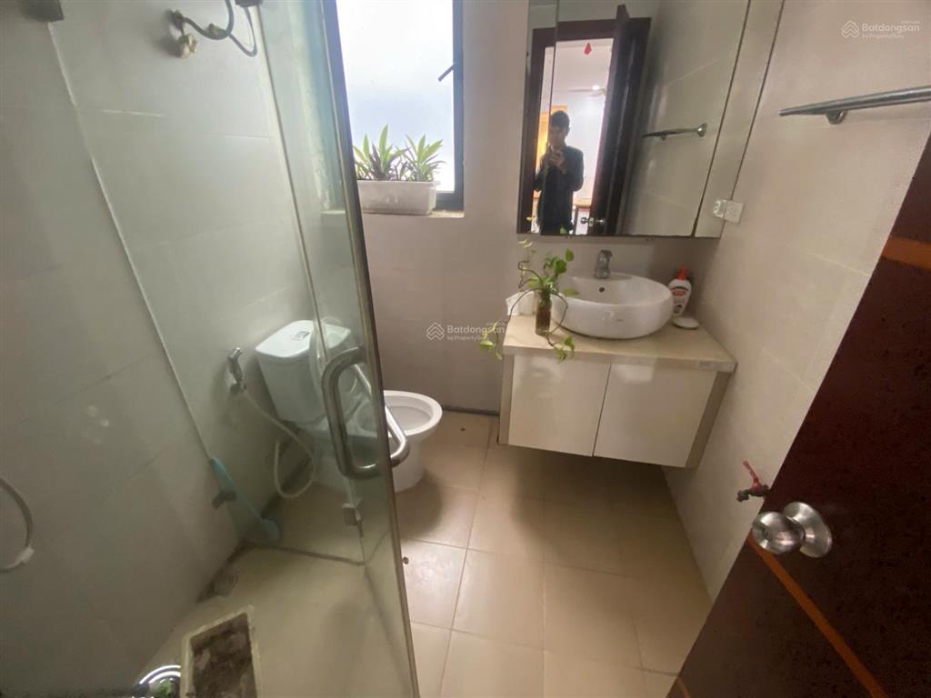 Gấp! chính chủ cần bán gấp căn hộ cc vp2 linh đàm, 145m2 4pn, 3wc full đồ, để ở hộ gđ view đẹp