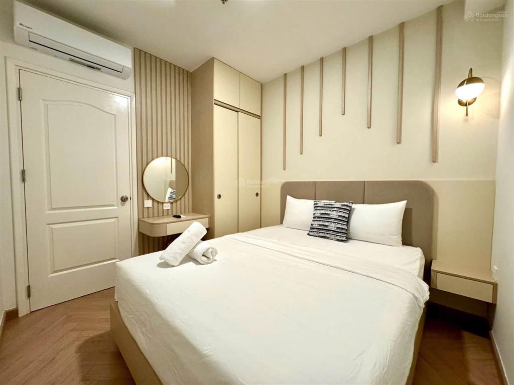 Giảm lần 2. nguyễn thượng hiền sổ hồng sẵn 2,050 tỷ ở liền 49m2 hd thuê 15tr/tháng. vay 70%