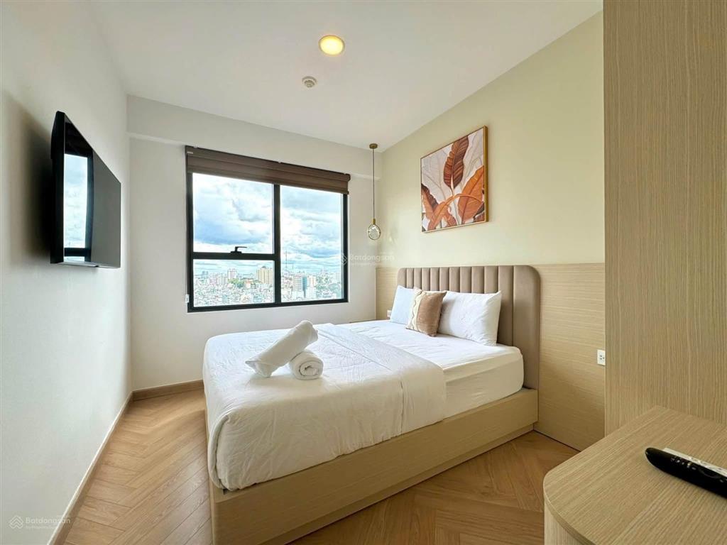 Giảm lần 2. nguyễn thượng hiền sổ hồng sẵn 2,050 tỷ ở liền 49m2 hd thuê 15tr/tháng. vay 70%