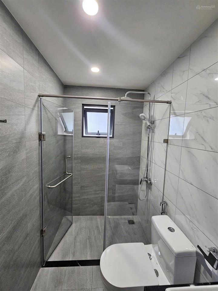 Giảm lần 2. sổ hồng sẵn 2 tỷ 3 ở liền 46m2 hd thuê 15tr/ tháng. vay 70%