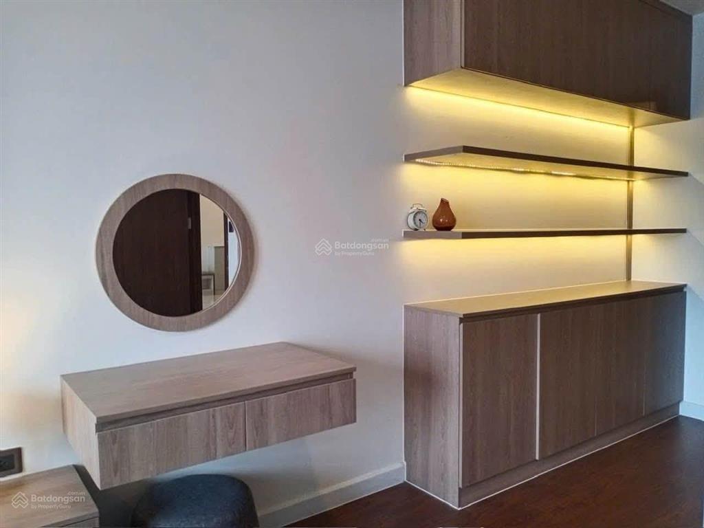 Giảm lần 2. sổ hồng sẵn bao phí sang tên 2,3 tỷ ở liền 55m2 hđ thuê 15tr/tháng. vay 70%