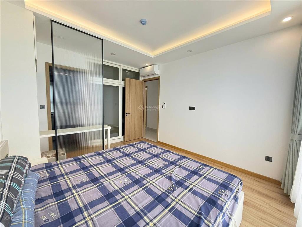 Cách sân bay 2km nhà full nt sổ hồng sẵn, 49m2 căn góc 2,3 tỷ bao phí sang tên