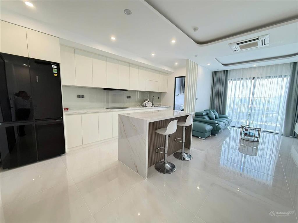 Cách sân bay 2km nhà full nt sổ hồng sẵn, 49m2 căn góc 2,3 tỷ bao phí sang tên
