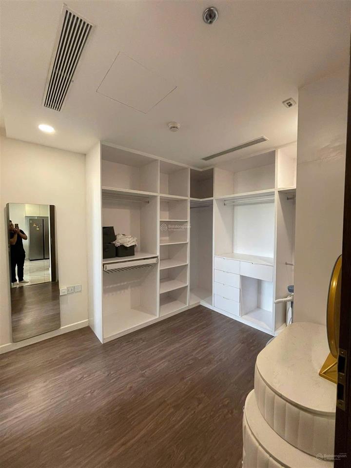 Kẹt tiền bán gấp căn hộ 50m2 2pn+ full nội thất sổ hồng riêng 2 tỷ mua ở liền gọi 0705 412 ***