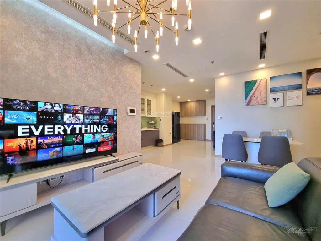 Mới hết hđ thuê cần bán sổ hồng ở nhà. 48m2 lầu 8. vay 85% 2 tỷ full nội thất góp 18 tháng lãi 0%