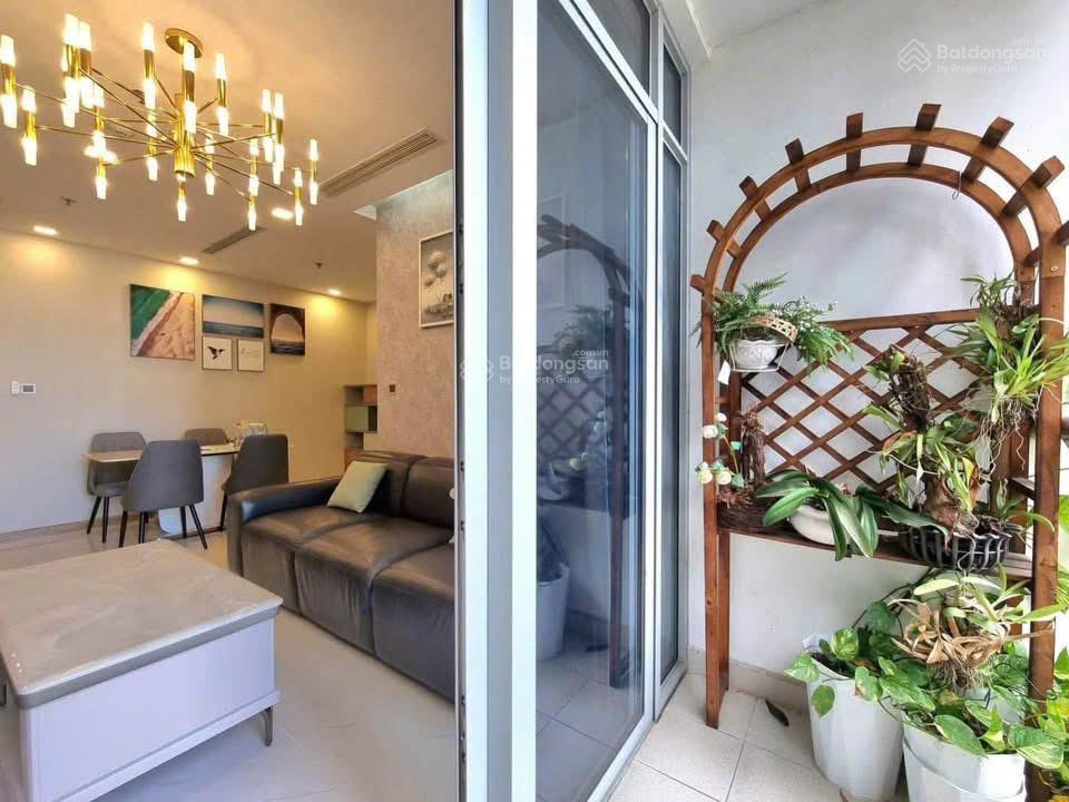 Mới hết hđ thuê cần bán sổ hồng ở nhà. 48m2 lầu 8. vay 85% 2 tỷ full nội thất góp 18 tháng lãi 0%