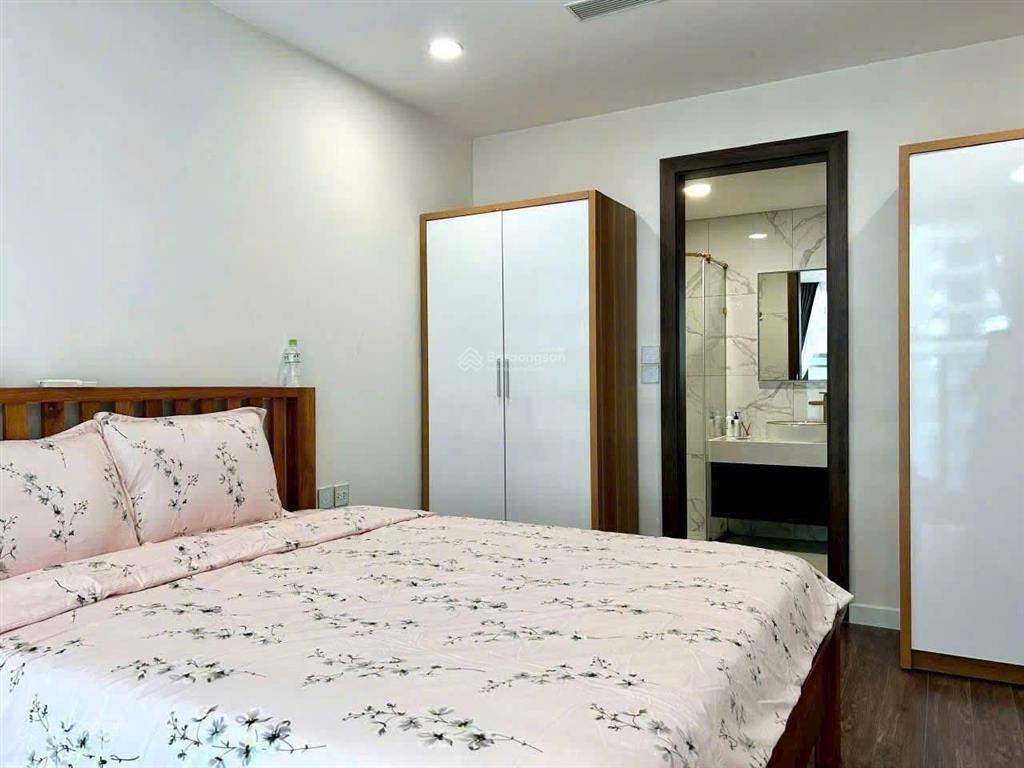Mới hết hđ thuê cần bán sổ hồng ở nhà. 48m2 lầu 8. vay 85% 2 tỷ full nội thất góp 18 tháng lãi 0%