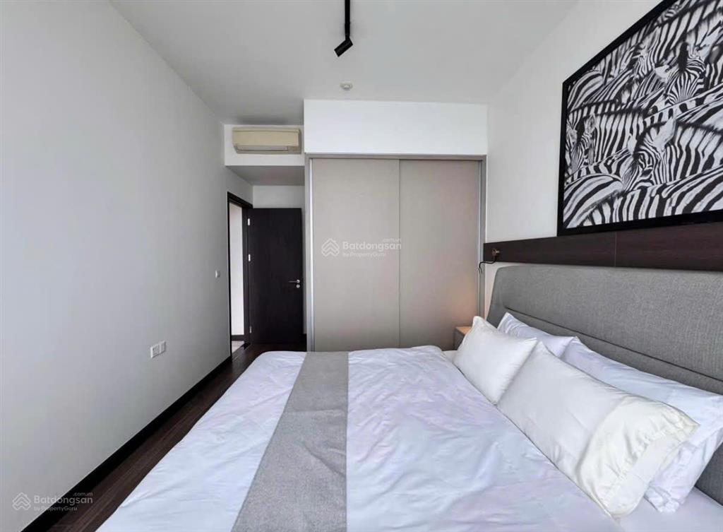 Mới hết hđ thuê cần bán sổ hồng ở nhà. 48m2 lầu 8. vay 85% 2 tỷ full nội thất góp 18 tháng lãi 0%