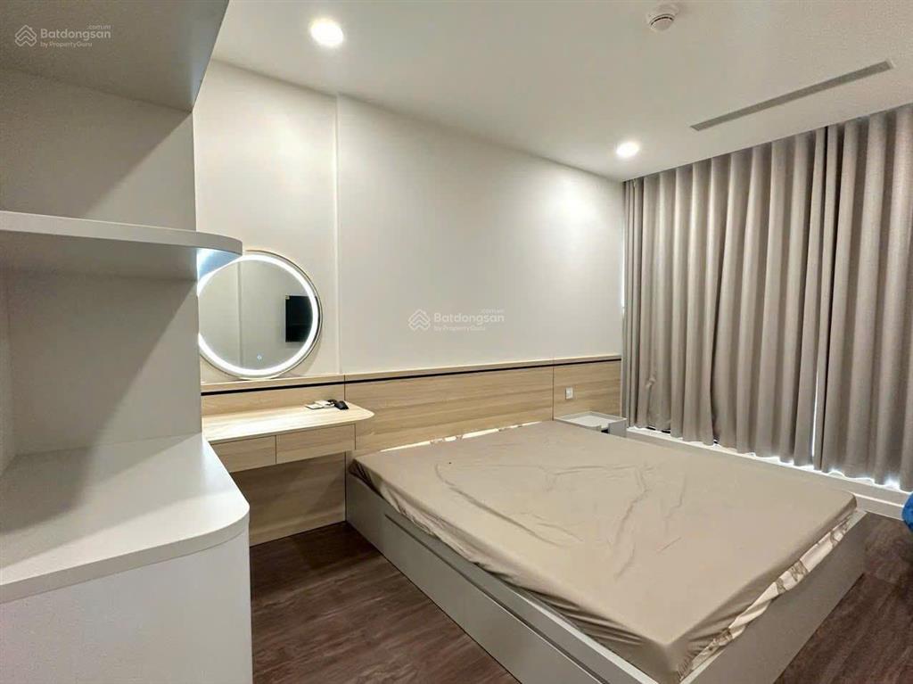 Ngộp lầu 10 căn góc 2 tỷ 2 sổ hồng 55m2 vay 75%. cho thuê 13tr/tháng