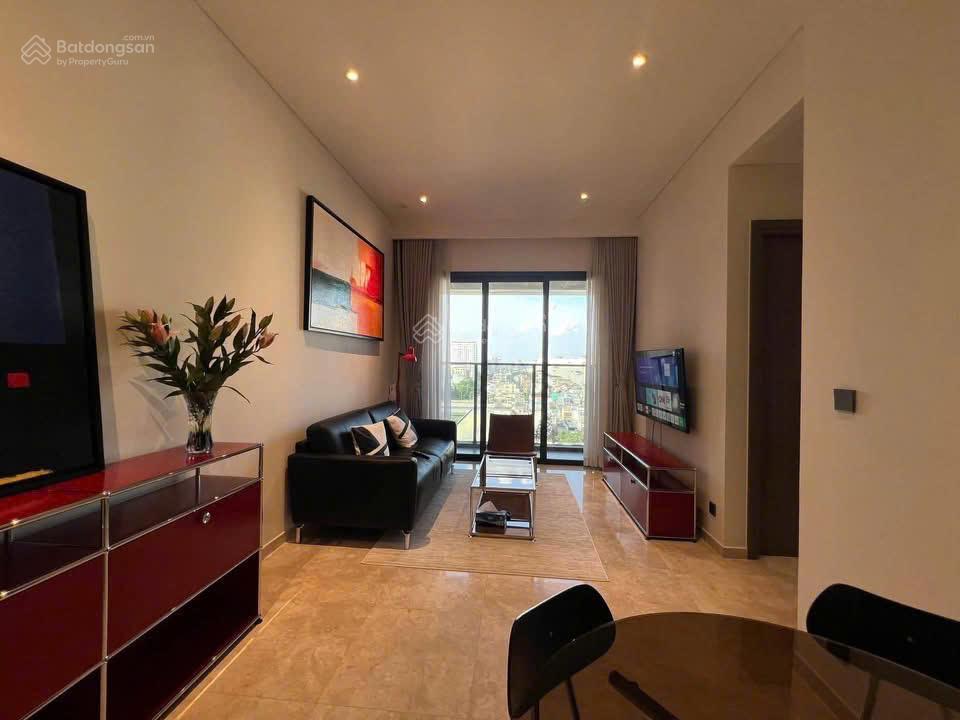 Chuyển nhà sang nhượng cc 49m2 full nội thất 2,2 tỷ sổ sạch 2pn+ bao phí sang tên