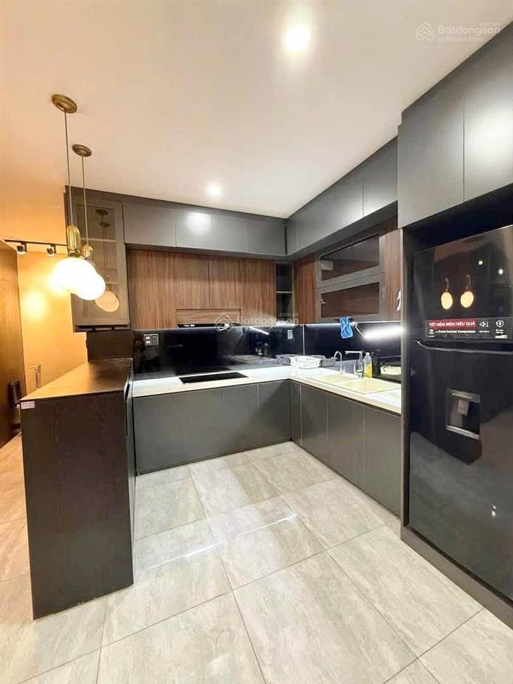 Hết hđ thuê cần bán cc 50m2 sổ sẵn full nội thất 2 tỷ bao phí sang tên