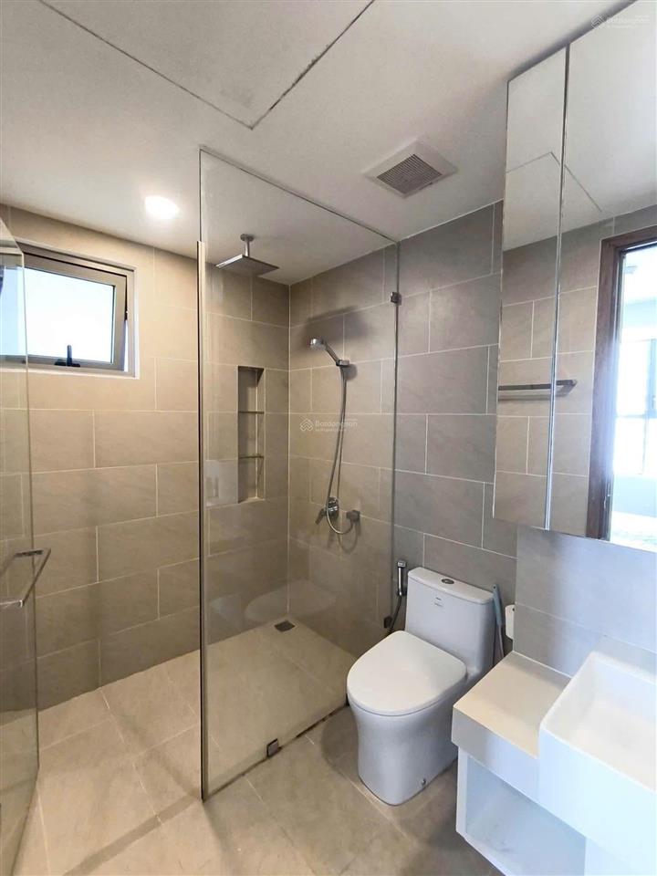 Chuyển nhà bán gấp cc 50m2, sổ sạch mua sang tên, full nội thất, 2 tỷ, vay 75%, góp 0% 18 tháng