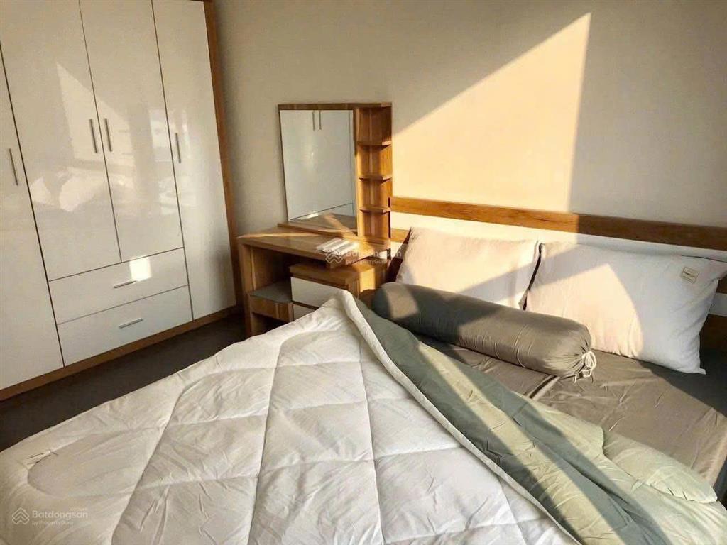 51m2 sổ riêng, vay ngân hàng vô tư, 2,3 tỷ có tl. tui để lại nguyên nội thất giống hình.