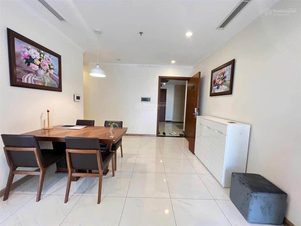 51m2 sổ riêng, vay ngân hàng vô tư, 2,3 tỷ có tl. tui để lại nguyên nội thất giống hình.