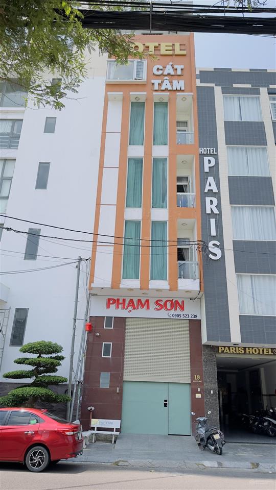 Bán khách sạn 7 tầng mặt tiền nguyễn huệ, hải cảng quy nhơn  21 phòng, cách biển 100m, sổ đỏ, 24tỷ