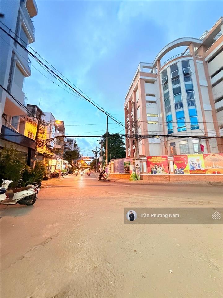 Mặt tiền tân bình giáp quận 10  vị trí đẹp kinh doanh đỉnh  74m2 nở hậu  nhà 3 tầng tiện cải tạo
