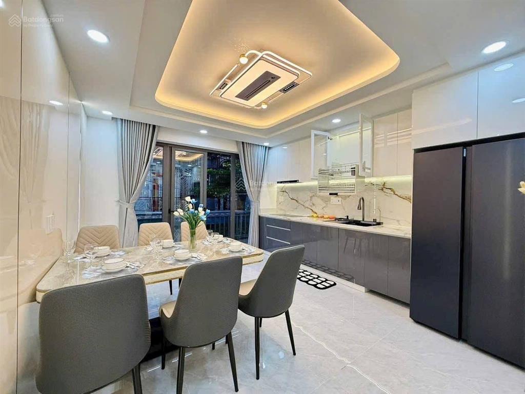 Nhà riêng ngyễn trọng tuyển giá [2 tỷ 7 ] có shr chủ sang nguyên nội thất gần bệnh viện công viên