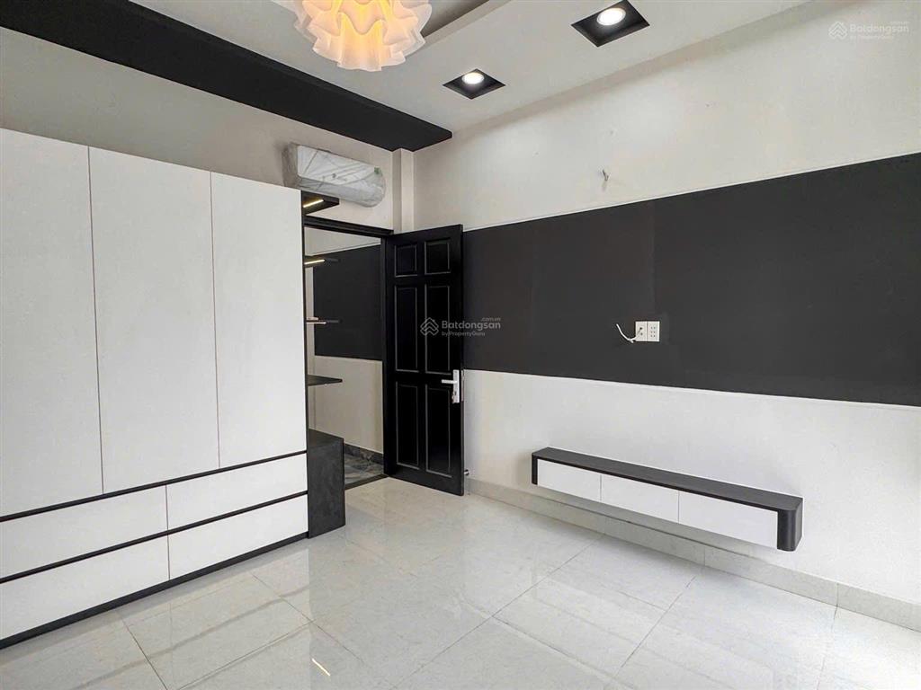 Chỉ [ 3,9tỷ ] nhà riêng tại chu văn an 72,4m2 nhà mới toanh có shr gần bệnh viện và công viên