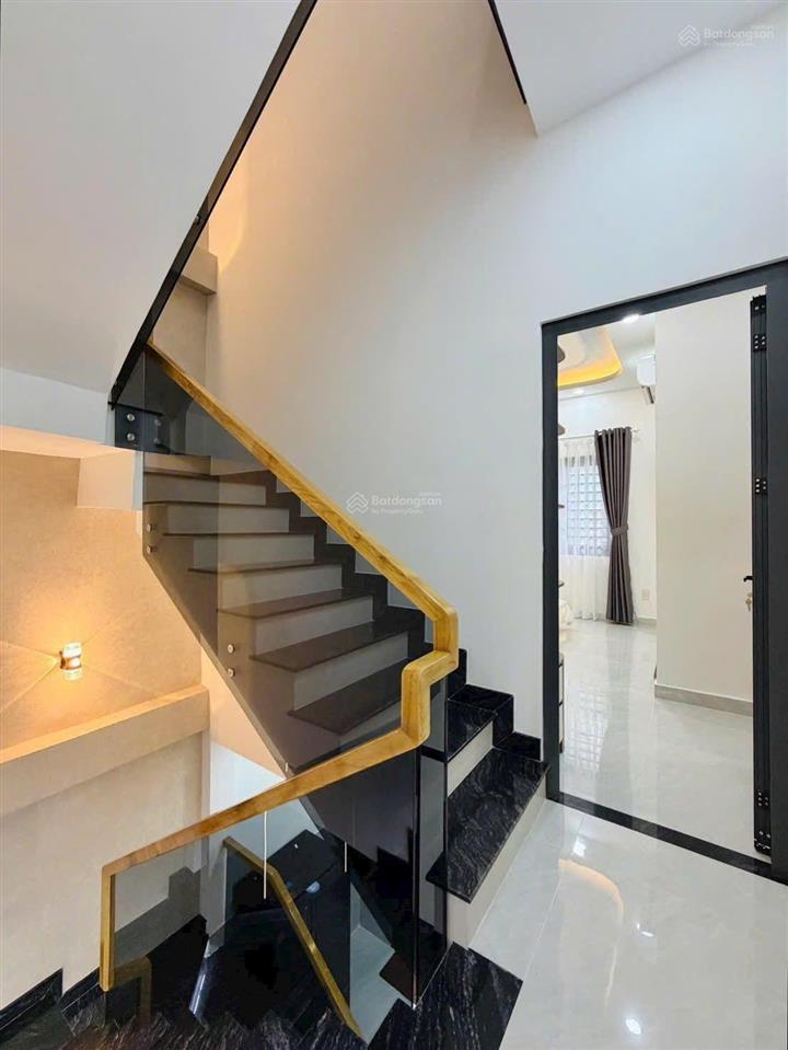[3 tỷ 850] bán nhà ngang 5m nguyễn công hoan, thông ra hoa sữa. gần phố ẩm thực phan xích long