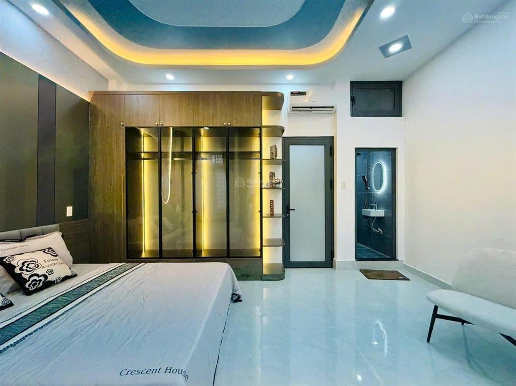 [3 tỷ 850] bán nhà ngang 5m nguyễn công hoan, thông ra hoa sữa. gần phố ẩm thực phan xích long