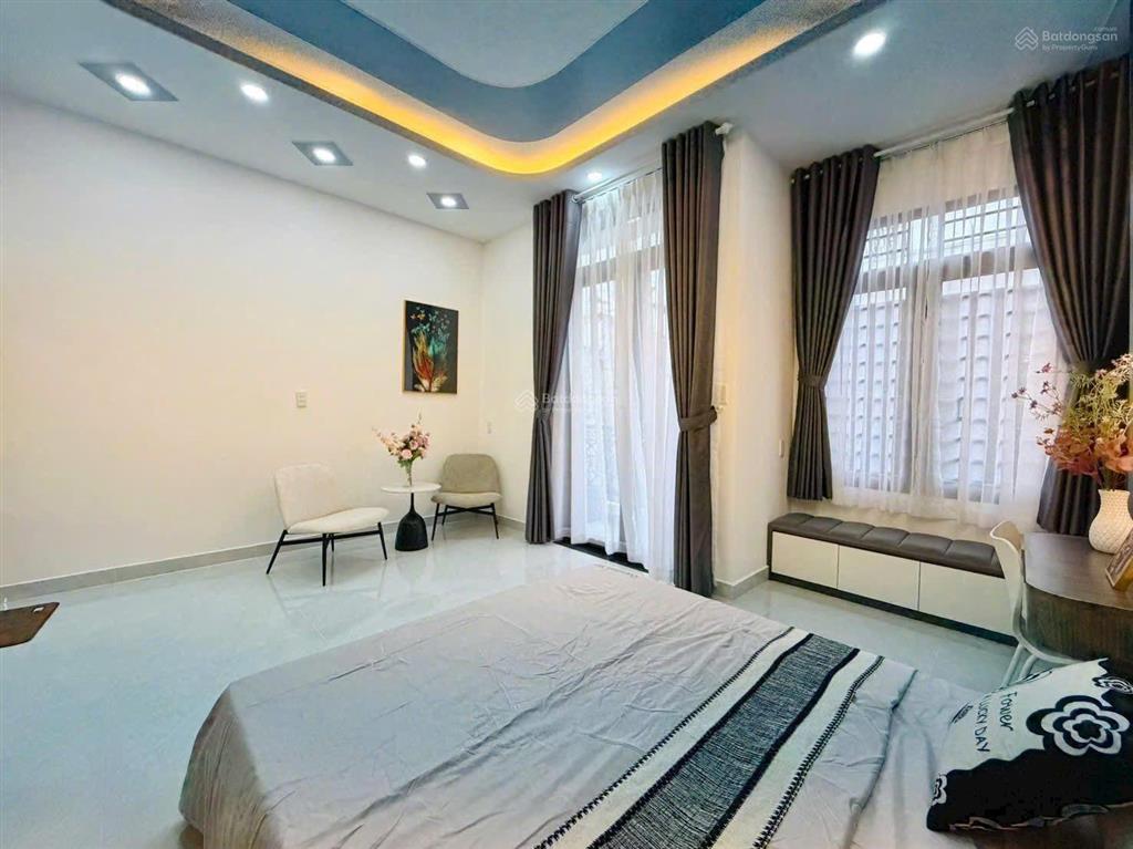 [3 tỷ 850] bán nhà ngang 5m nguyễn công hoan, thông ra hoa sữa. gần phố ẩm thực phan xích long