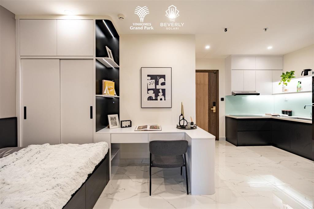 Đi nước ngoài thanh lý nhanh, 2wc, 59m2 tại vinhomes grand park
