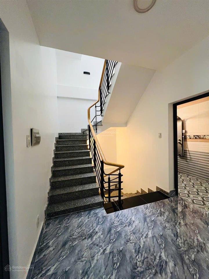 Nhà mới  mặt tiền khủng ngay nguyễn văn luông  p.10  q6 (99m2  4tầng)  giá 15,5 tỷ.