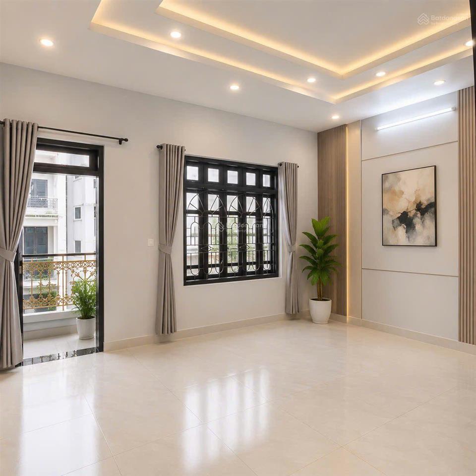 Bán nhà mặt tiền ngang khủng 5.5m  88m2 ngay kdc gần võ văn kiệt chỉ cần xách vali vào ở