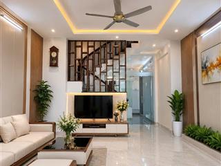Bán nhà mặt tiền ngang khủng 5.5m  88m2 ngay kdc gần võ văn kiệt chỉ cần xách vali vào ở