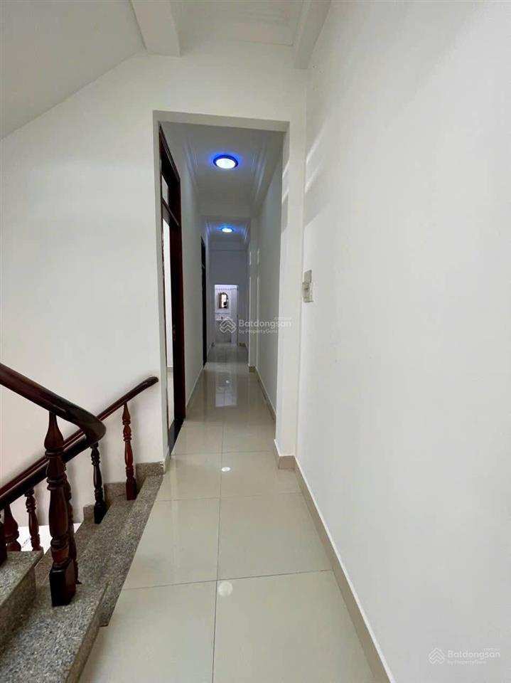 Nhà hiếm có, giá tốt! nhà 2 tầng sát chợ hiệp bình, hbc, thủ đức