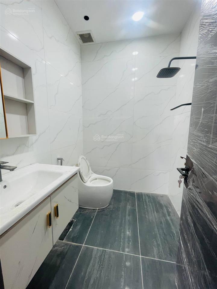 Bán gấp nhà mặt tiền hẻm quốc lộ 13 hiệp bình phước ngang hơn 6m cực hiếm, 5 phòng ngủ sân thượng