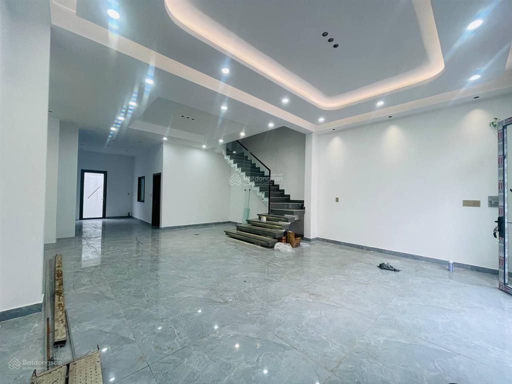 Bán gấp nhà mặt tiền hẻm quốc lộ 13 hiệp bình phước ngang hơn 6m cực hiếm, 5 phòng ngủ sân thượng