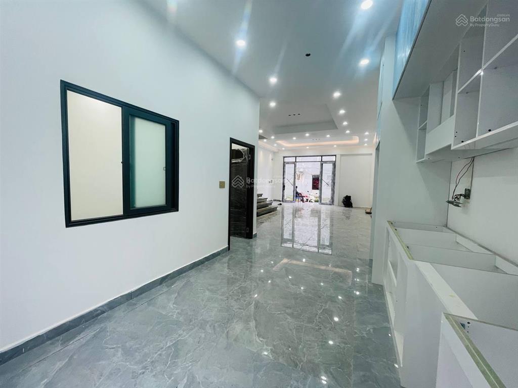 Bán gấp nhà mặt tiền hẻm quốc lộ 13 hiệp bình phước ngang hơn 6m cực hiếm, 5 phòng ngủ sân thượng