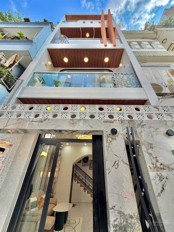 Siêu phẩm! nhà nở hậu. phan đình phùng, pn. dt 4,3x11.5m  cn 52m2. giá chỉ 10,6 tỷ tl thiện chí.