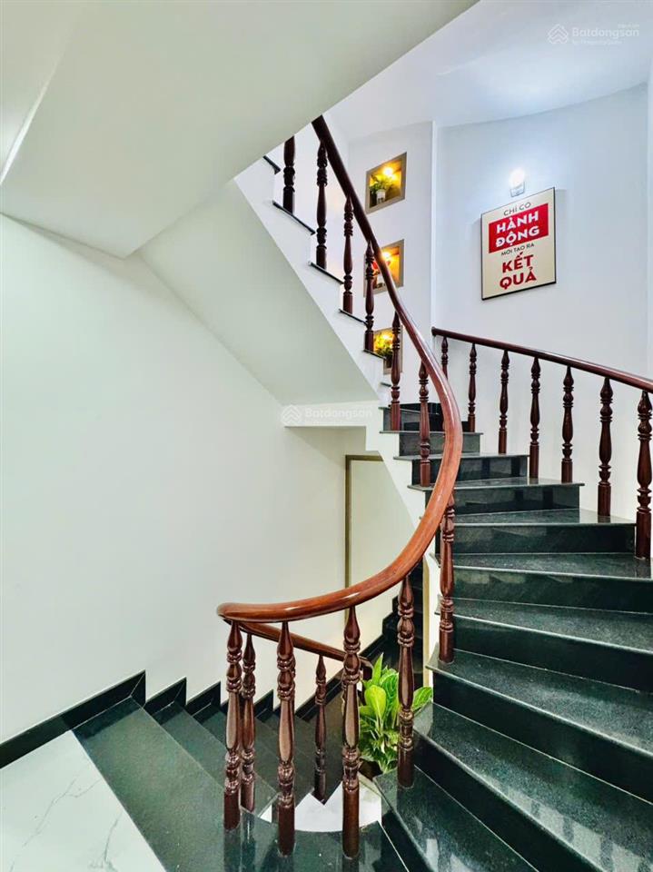 Siêu phẩm! gần mt phan đăng lưu, pn. hđt 70tr, dtcn 50m2, nhà xe + 5 tầng. giá chỉ 13.8 tỷ tl.