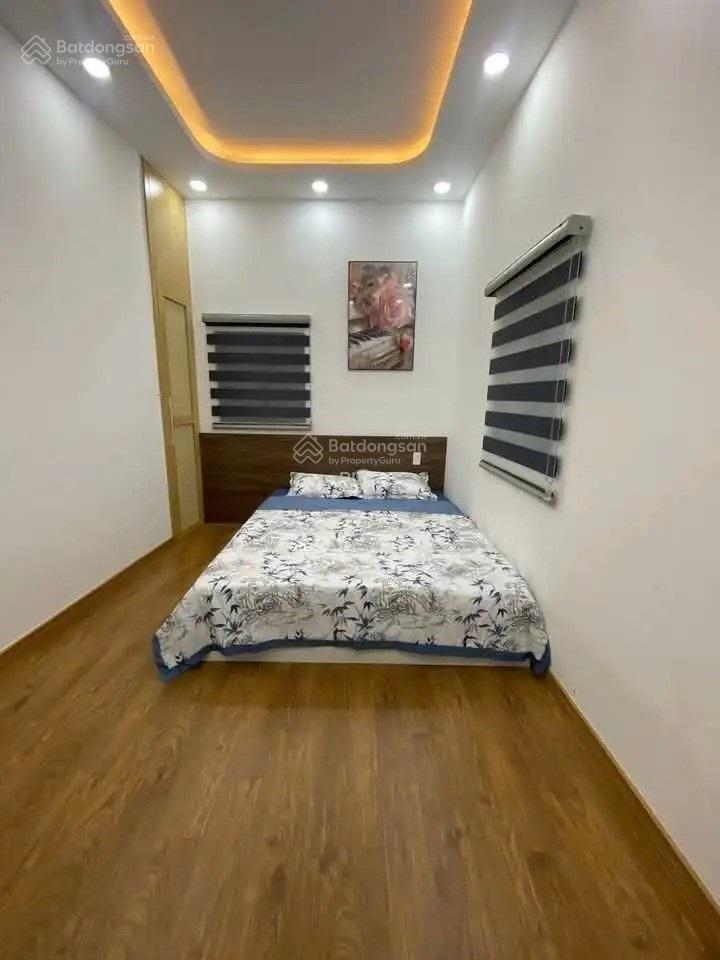 Căn duy nhất! cách mt trường sa, huỳnh văn bánh, pn. dt4x12m vuông vức  dtcn 52m2. chỉ 9,5 tỷ tl