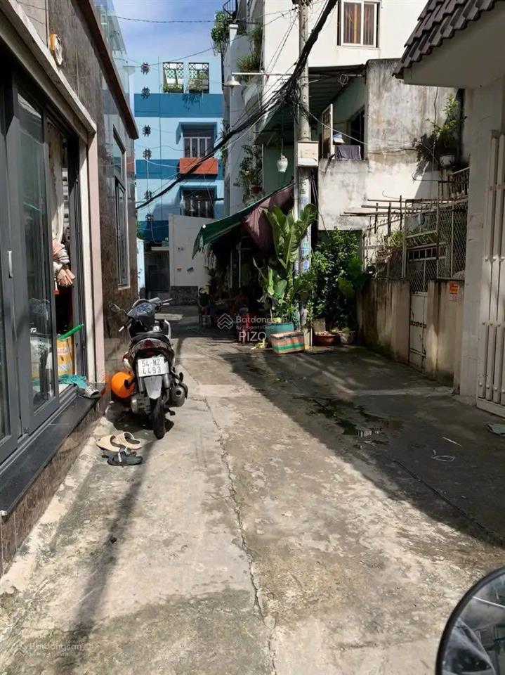 Siêu ngon! hxh huỳnh văn bánh, phú nhuận. ngang to 5.7x15m  dtcn 75.8m2. chỉ 10 tỷ bớt lộc
